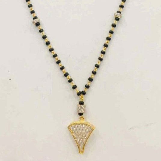22KT/ 916 Gold Fancy single triangle Pendant mangalsutra for ladies