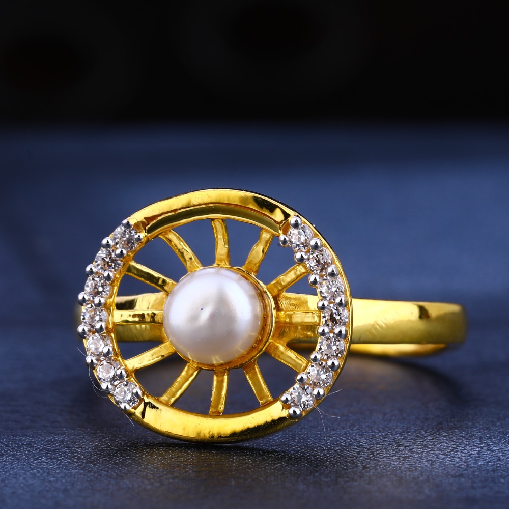 22KT Gold Hallmark Stylish Ladies Ring LR565
