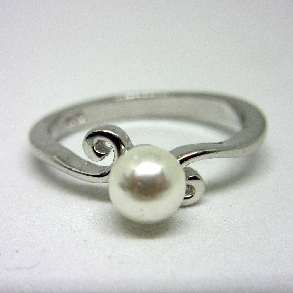 Women's White Pearl Ring - Genuine Freshwater Cultured 6-7mm