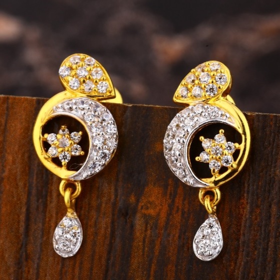 22 carat gold stylish diamonds ladies earrings RH-LE616