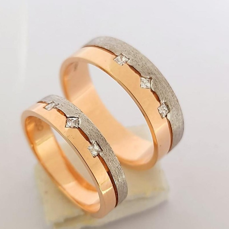 18KT Hallmark Rose Gold Attractive Design Couple Ring 