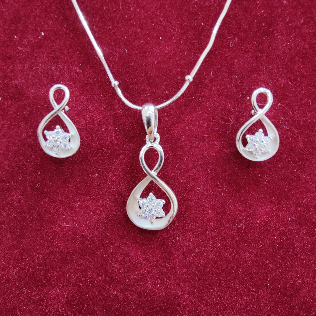 925 silver eight shape flower design chain pendant set