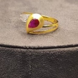 22kt gold pear design ring