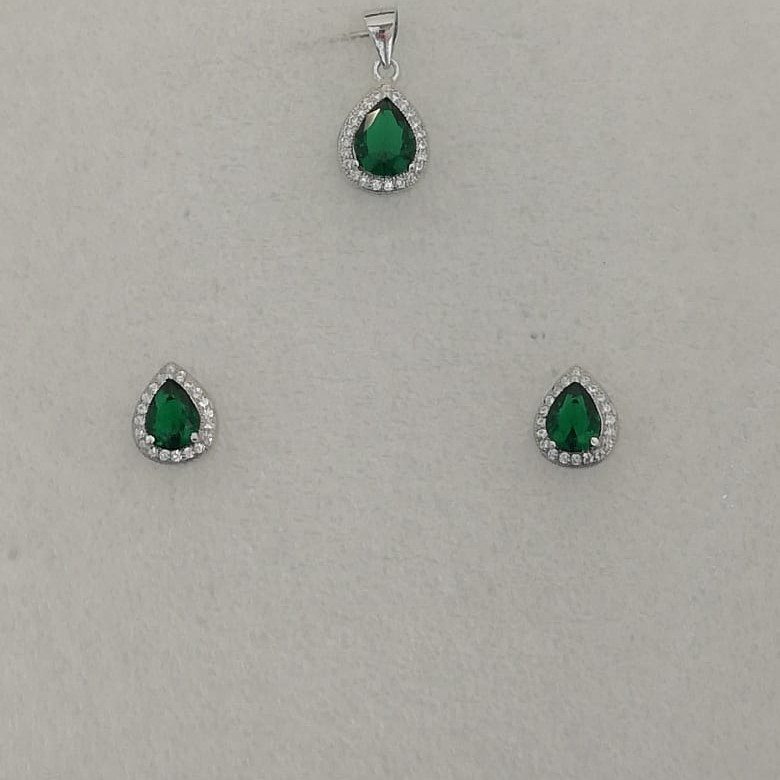 Sterling silver green stone butty pendant set