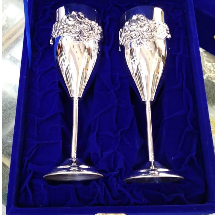 Puran hallmark silver wine glasses with fine carving work (2 pcs)