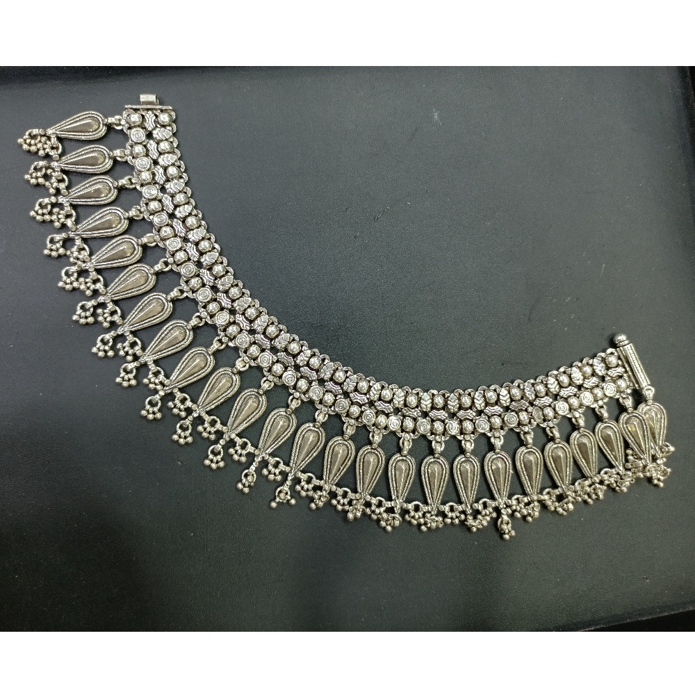 Pure silver antique rajwada payal with long leaf motifs by puran