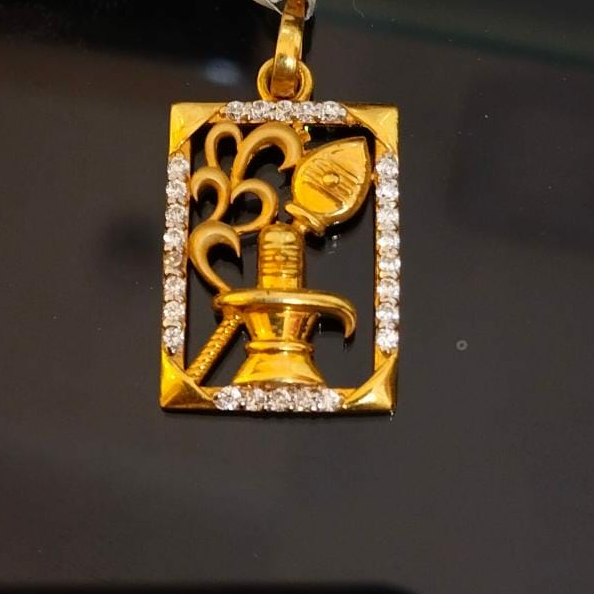 916 Gold Diamond Pendant