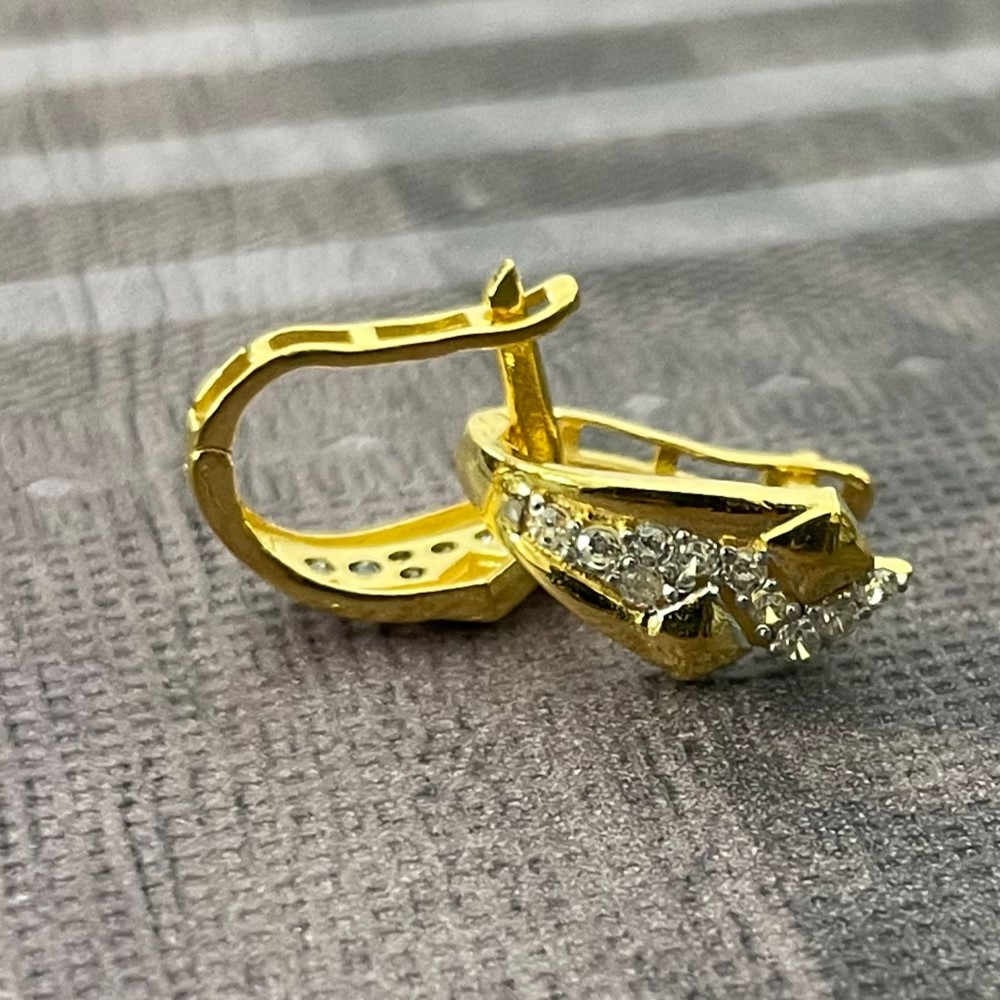 Gold Plain Classic Earrings