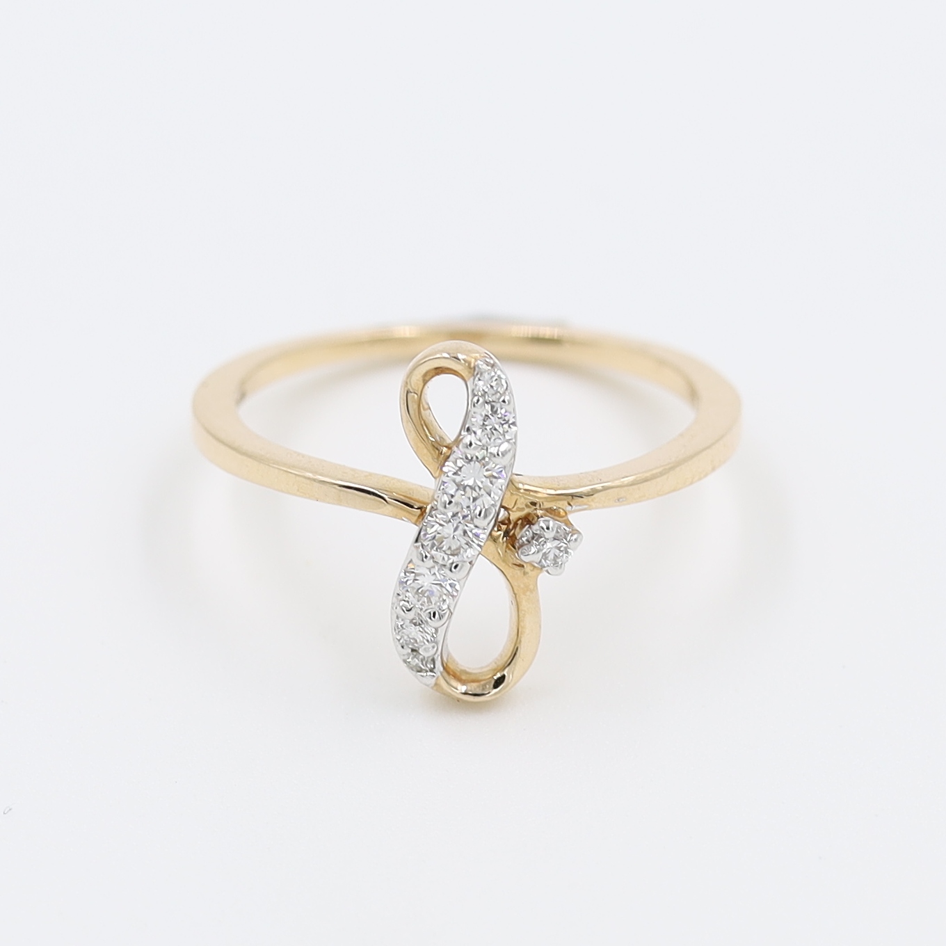 Stunning Infinity Crossover Real Diamond Finger Ring