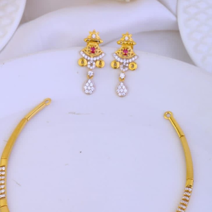 916 Gold Hallmarked Necklace Set