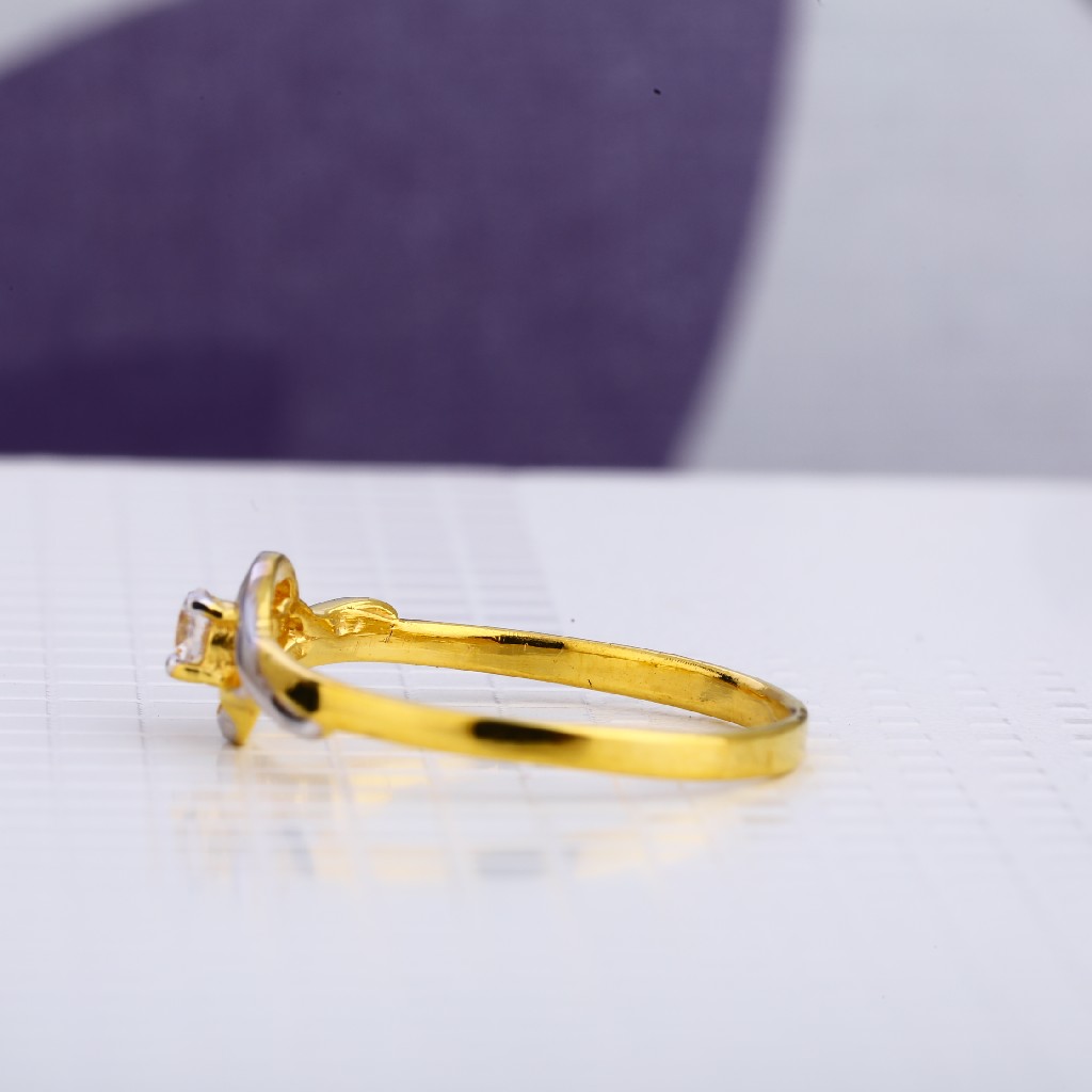 916 Ladies Delicate Single Stone Ring LSR64