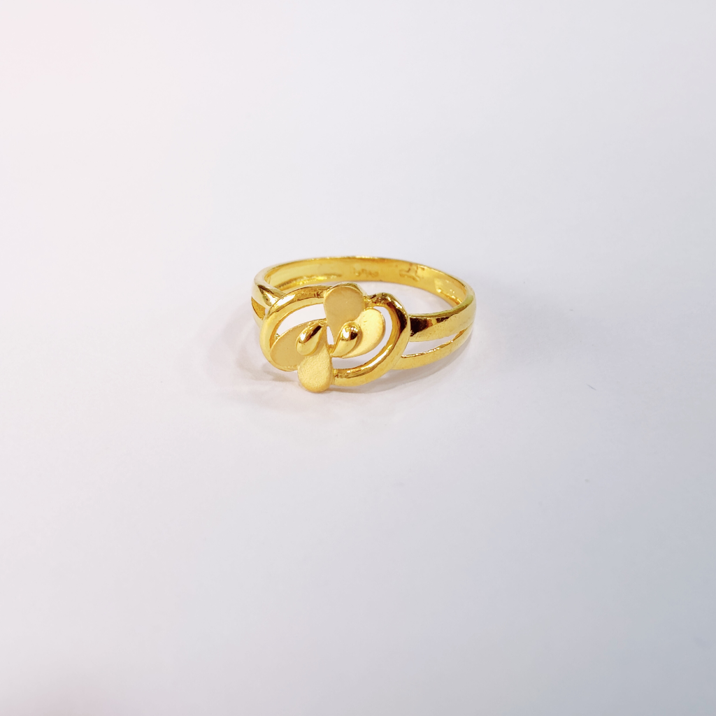 Buy quality 916 Plain Gold Flower Design Ladies Ring in Ahmedabad