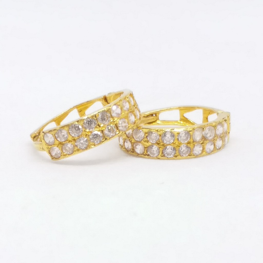 Retailer of 18 kt 750 gold daimond earring type round double line ...