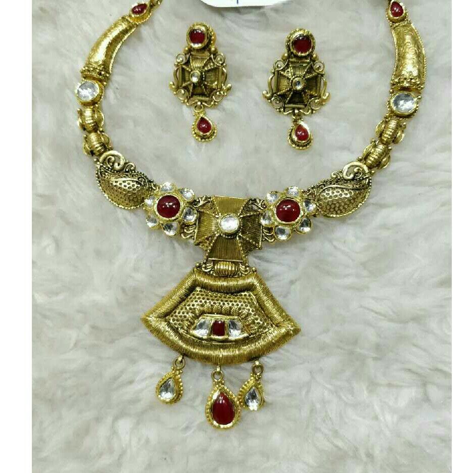  22K / 916 Gold Antique Jadtar Charming Necklace Set