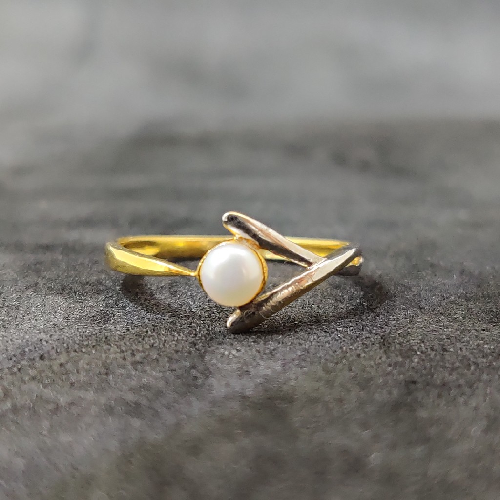 Classic Gold One Stone Ring, White Stone Yellow Gold Ring, Dainty Little  Ring, One Stone Tiny R… | Gold rings simple, Curved engagement rings,  Handmade wedding band