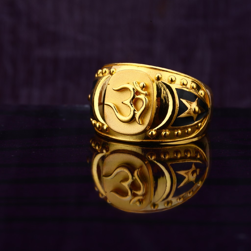 Aziatisch Masaccio Academie Buy quality 22KT CZ Hallmark Designer Gold men's God Ring MGR125 in  Ahmedabad