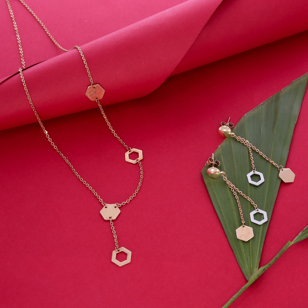 Buy Women's Gold 18ct Gold Necklaces Online | Next UK