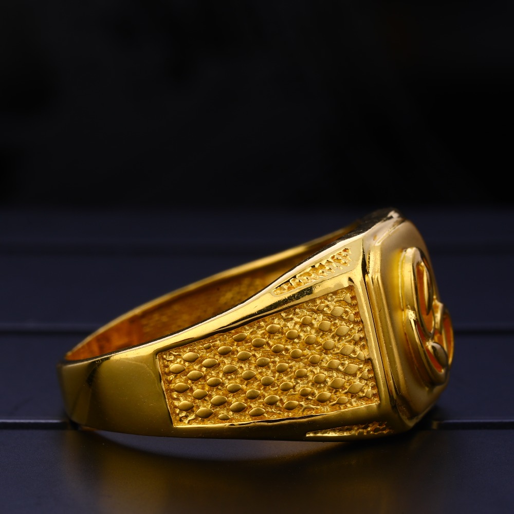 Buy quality 916 Gold Mens Classic Plain Ring MPR161 in Ahmedabad