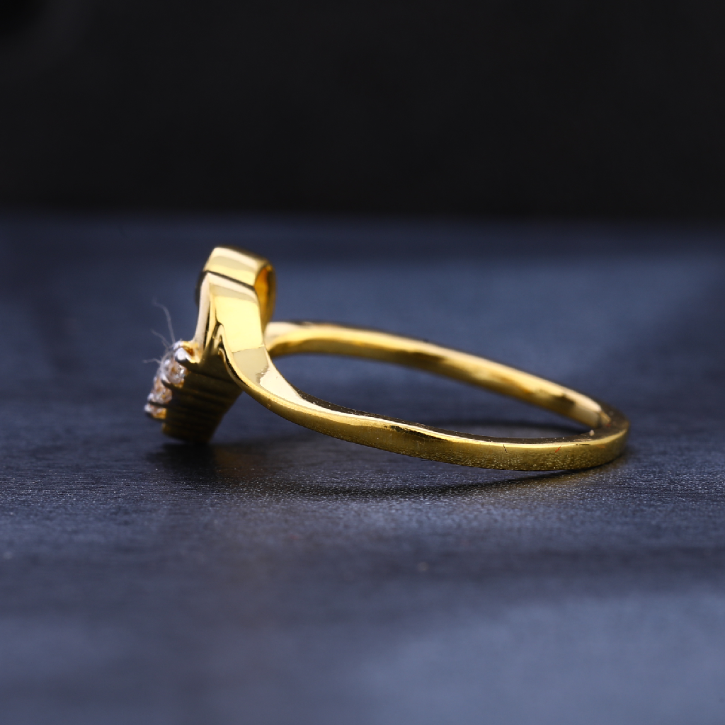 22CT Gold CZ Ladies Ring LR1127