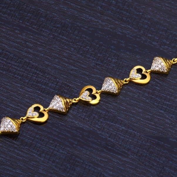 Buy quality 916 Gold Heart Design Fancy Ladies Bracelet in Ahmedabad-sonthuy.vn