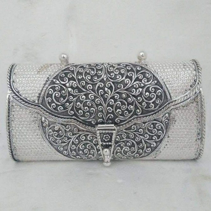 A fine example of an antique sterling silver Victorian purse. Hallmarked  Birmingham, with a makers m