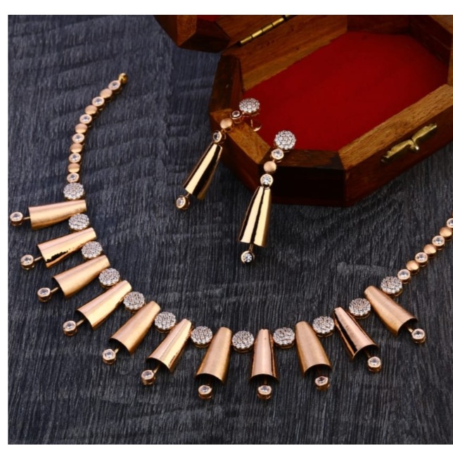 18 carat rose gold antique ladies necklace set RH-NS685