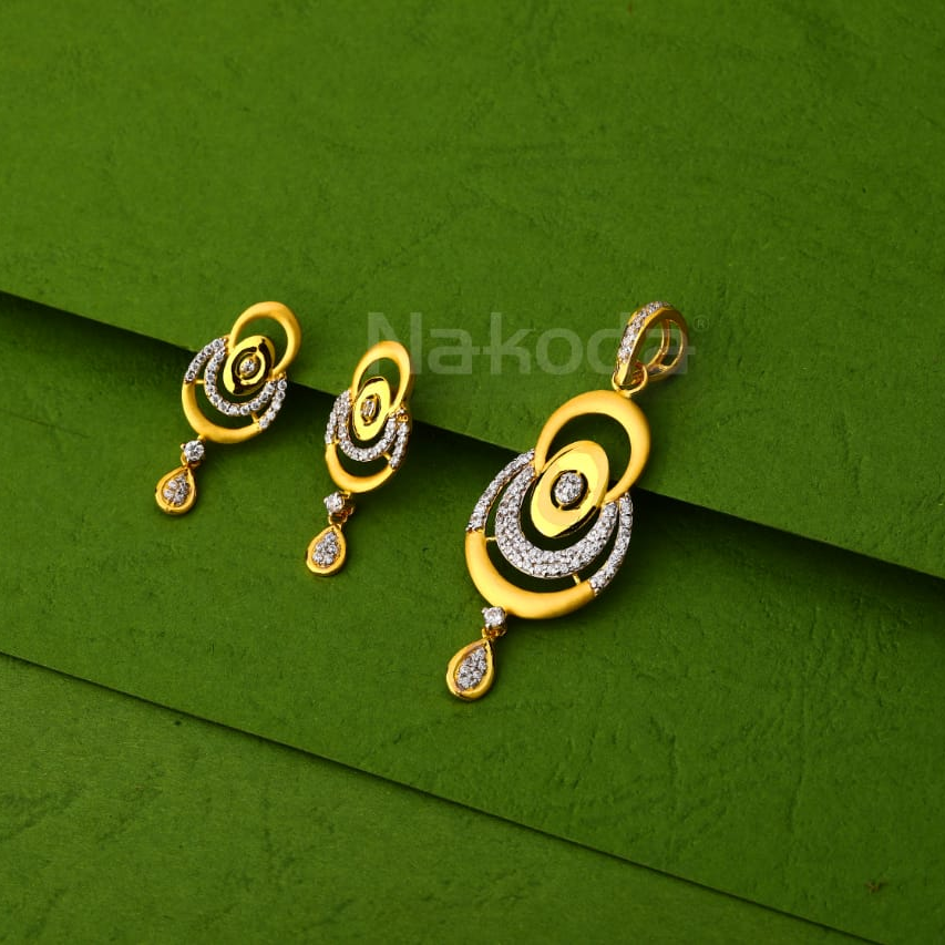 916 Gold CZ Ladies Designer Pendant Set FPS456