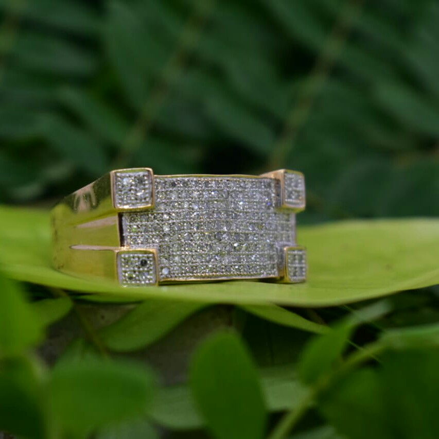 Diamond rings as an investment