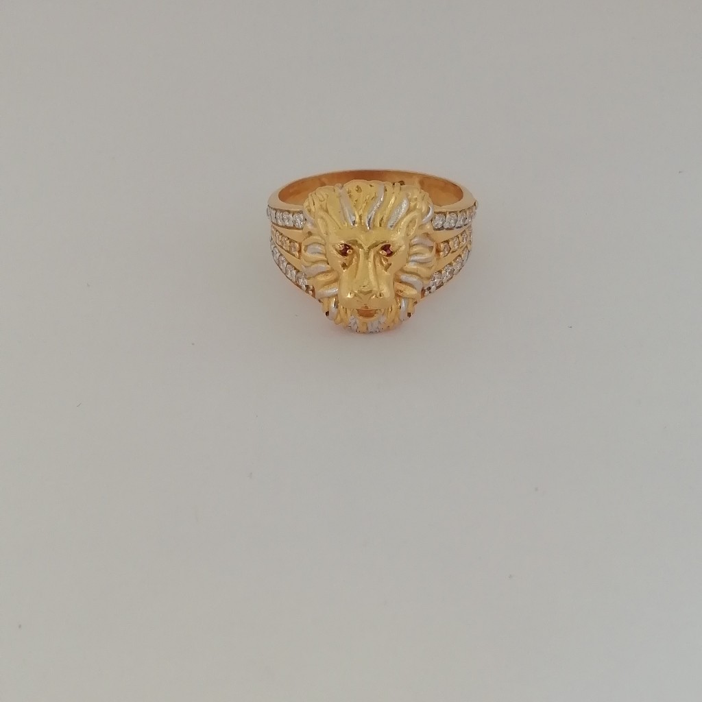 916 gold  fancy lion Gents ring