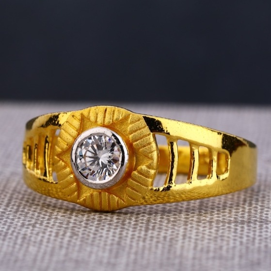 22 carat gold stylish single stone gents rings RH-GR392