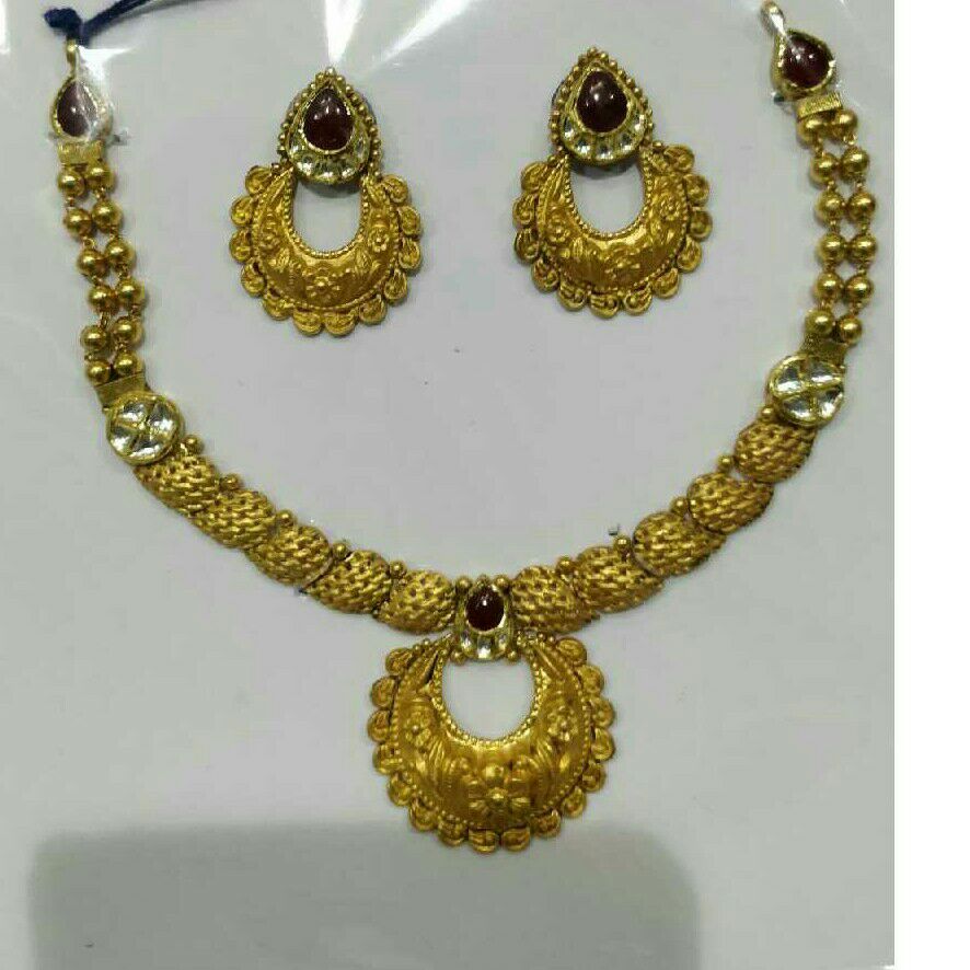 916 Gold Antique Stunning Jadtar Necklace Set