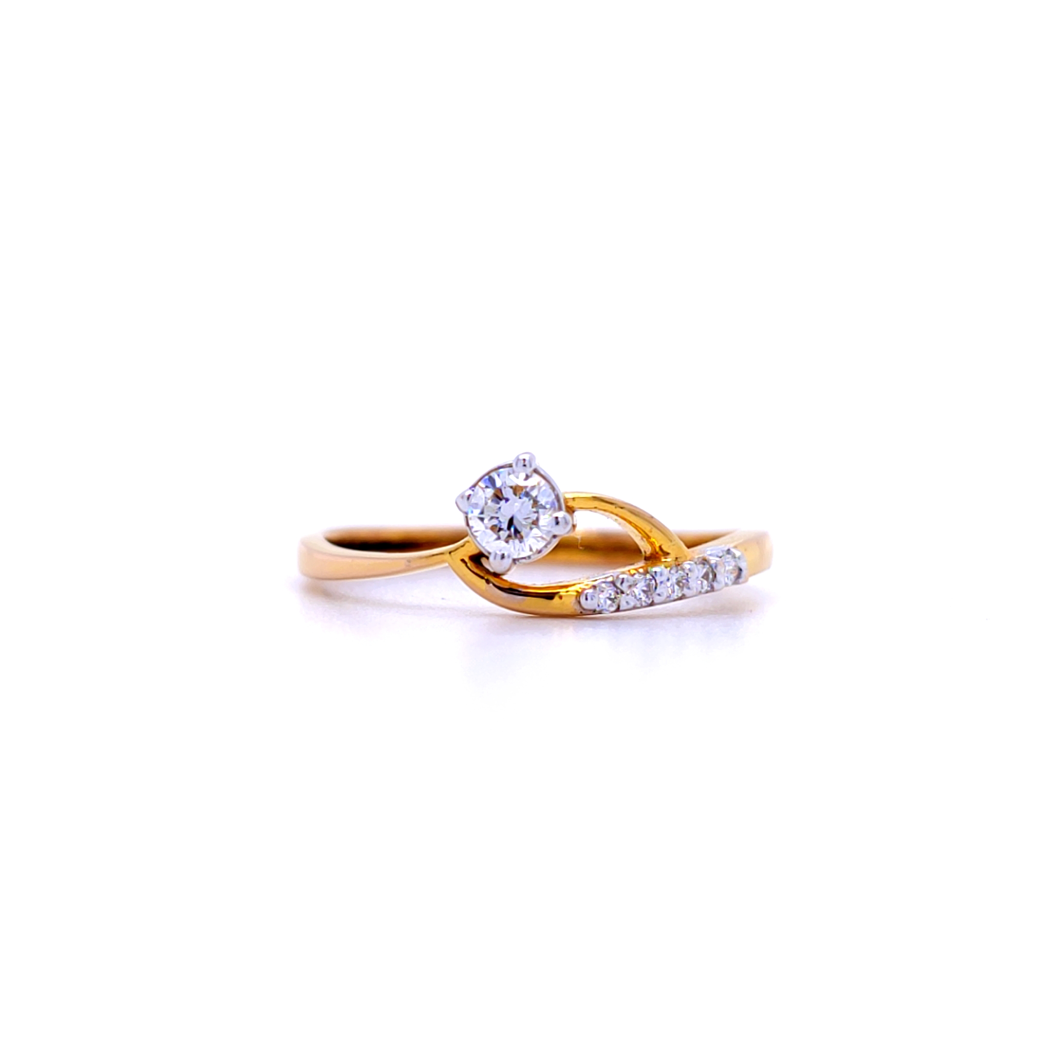 Solitaire look ladies dimond ring for all occasion