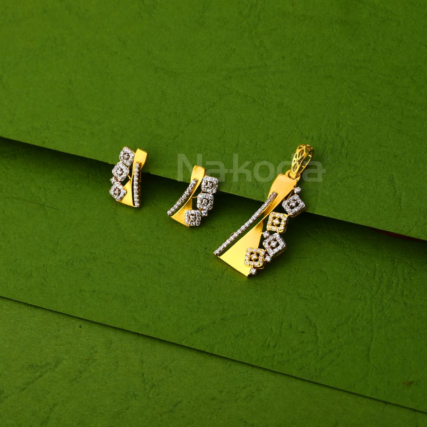 916 Gold Hallmark Classic Ladies Pendant Set FPS474