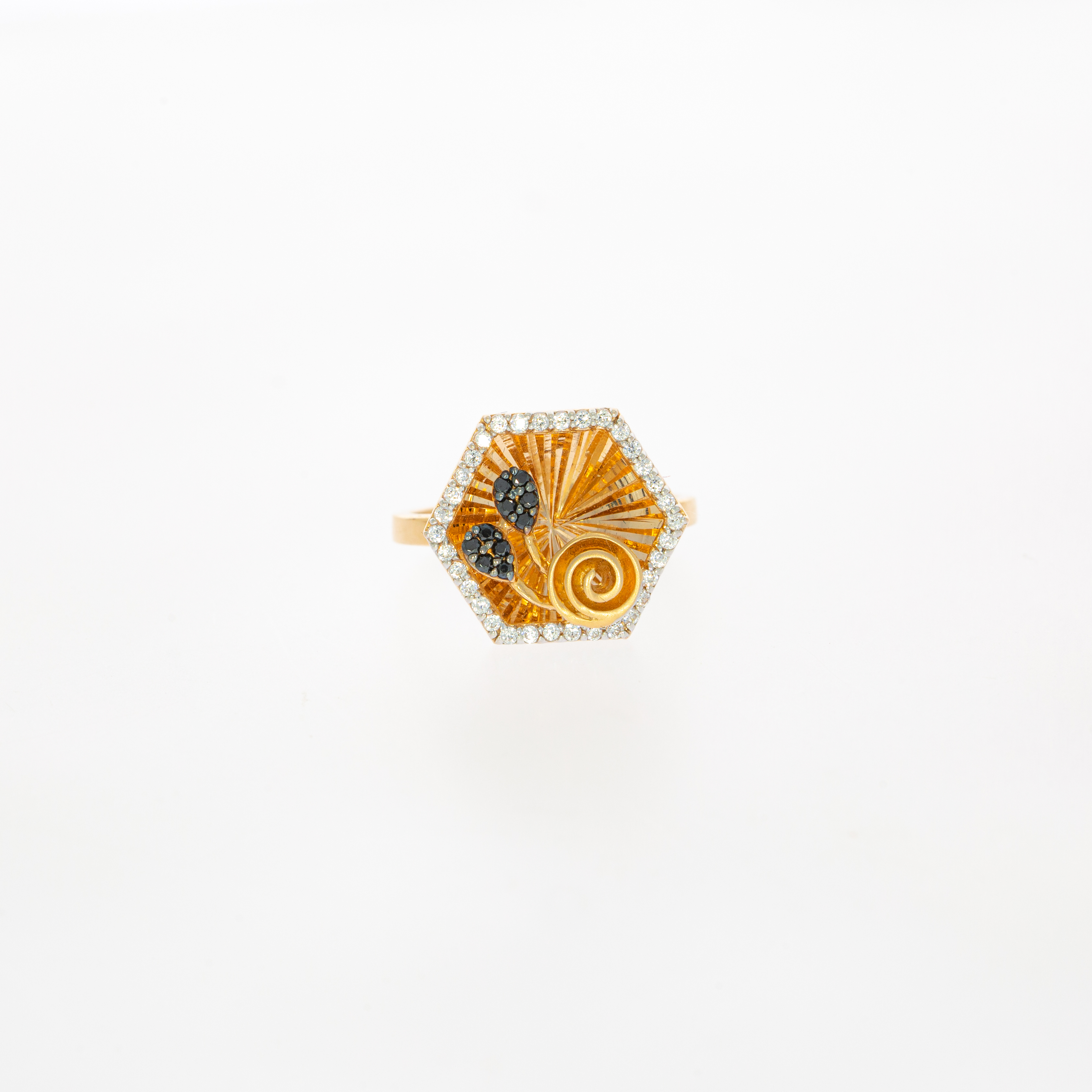 Rose gold 18kt beautiful ring