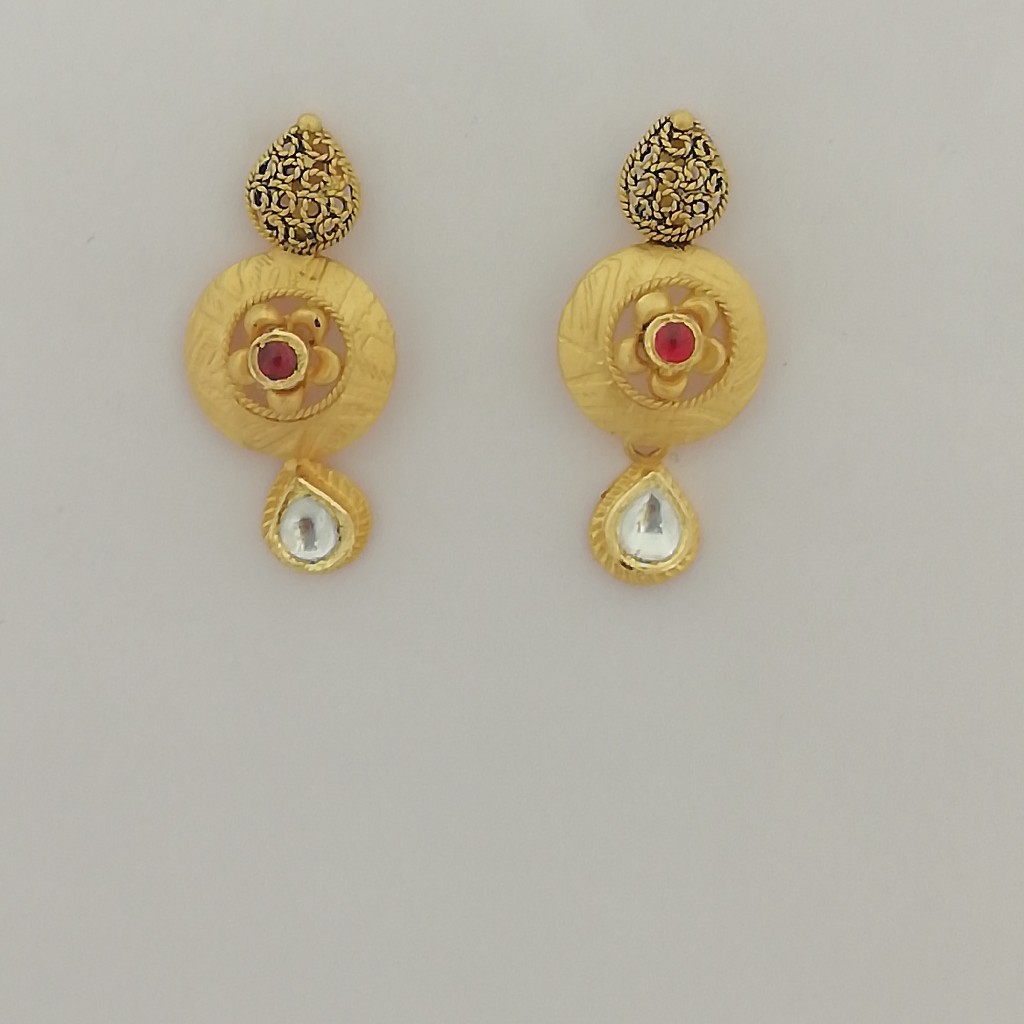 916 gold jadtar fancy earrings
