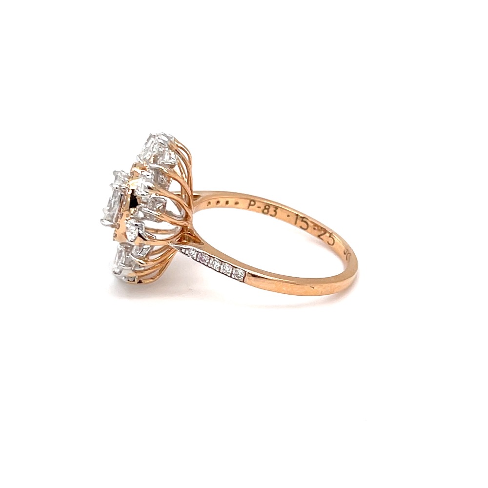 Beautiful fancy ring with pie cut & pear shape diamonds