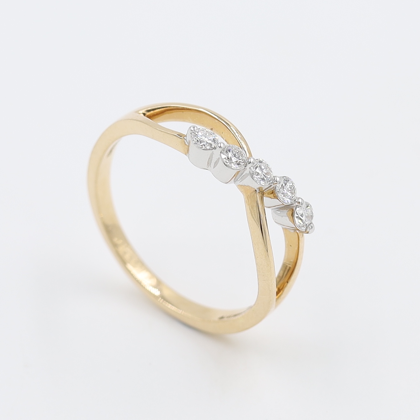 14Kt Classy Leaf Rose Gold Real Diamond Finger Ring
