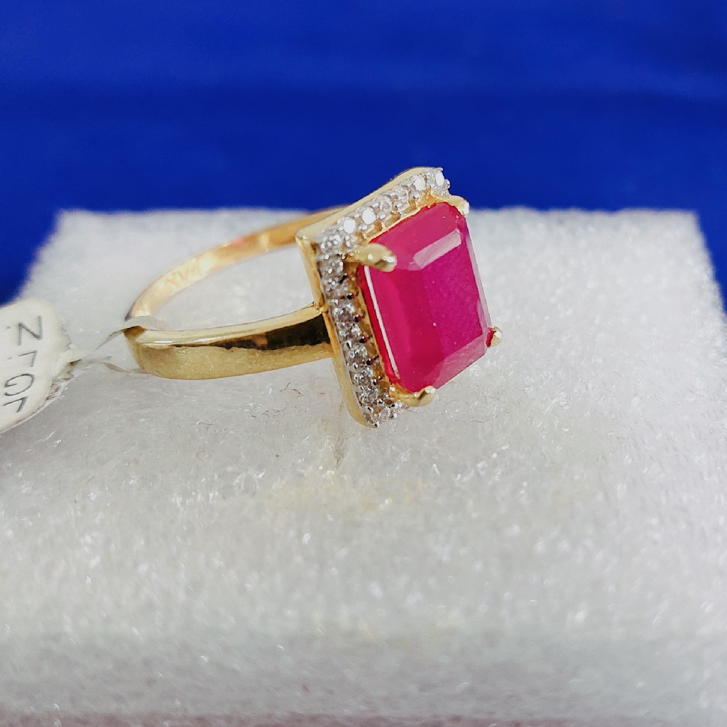 pink diamond gold band