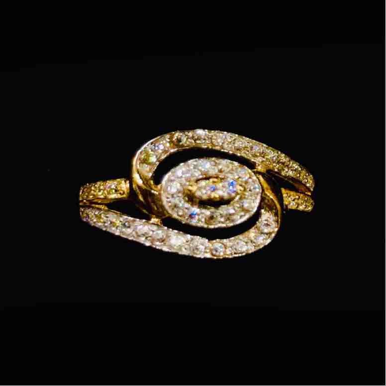 916 Gold Fancy Oval Shape Ring