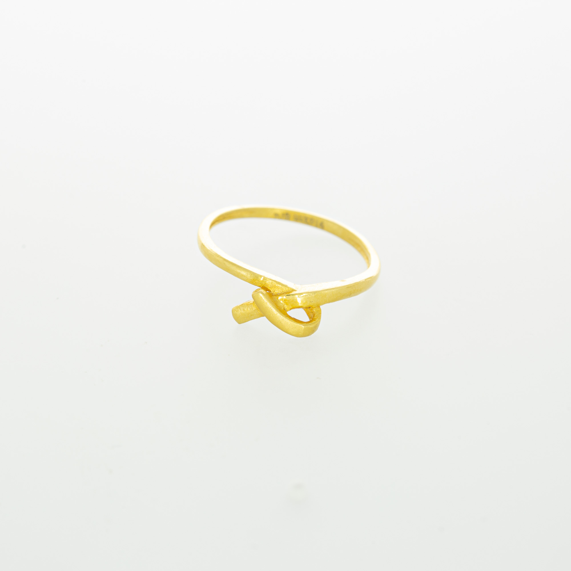 Glorious Casting 22k Gold Ring