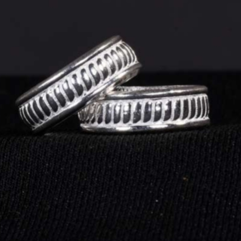 Silver Regal Plain Toe Rings