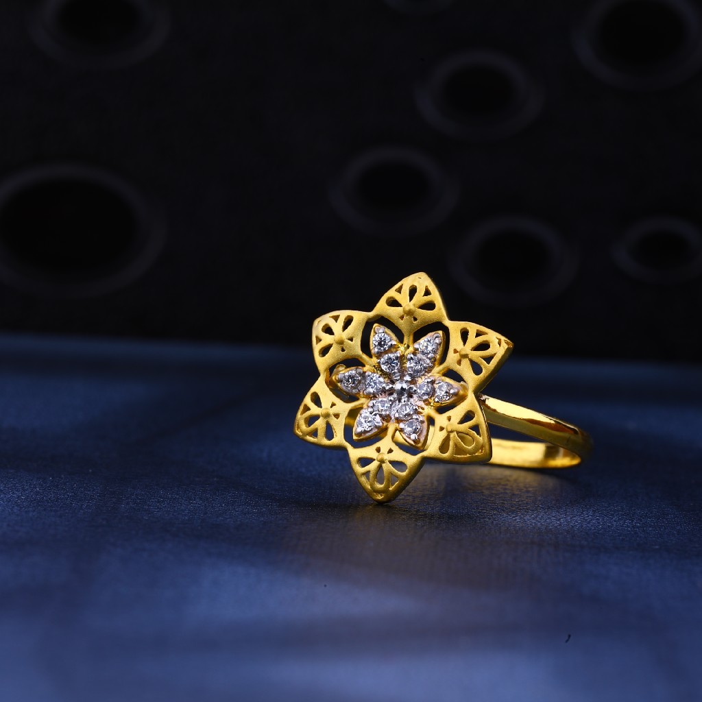 916 Gold Cz Designer Ring LR113