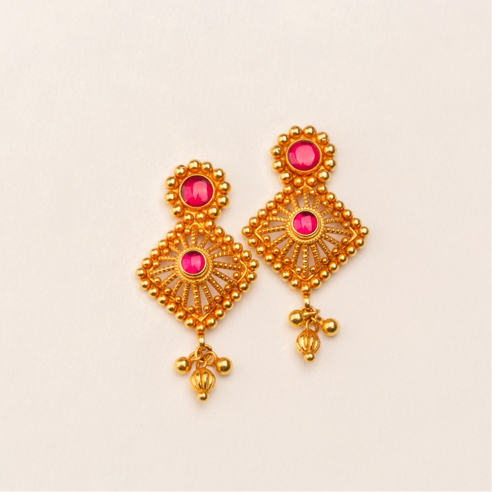 Buy quality Traditional 22kt gold jhumka design in Pune