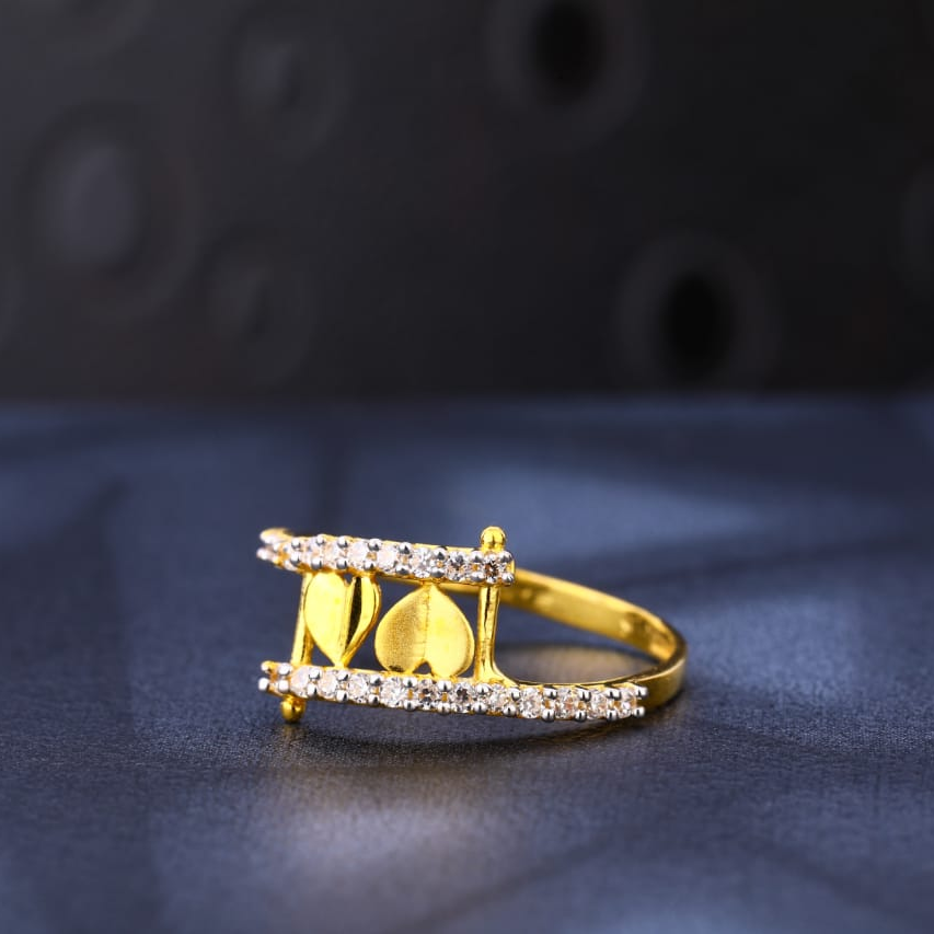 22KT Gold Gorgeous Ladies Ring LR944