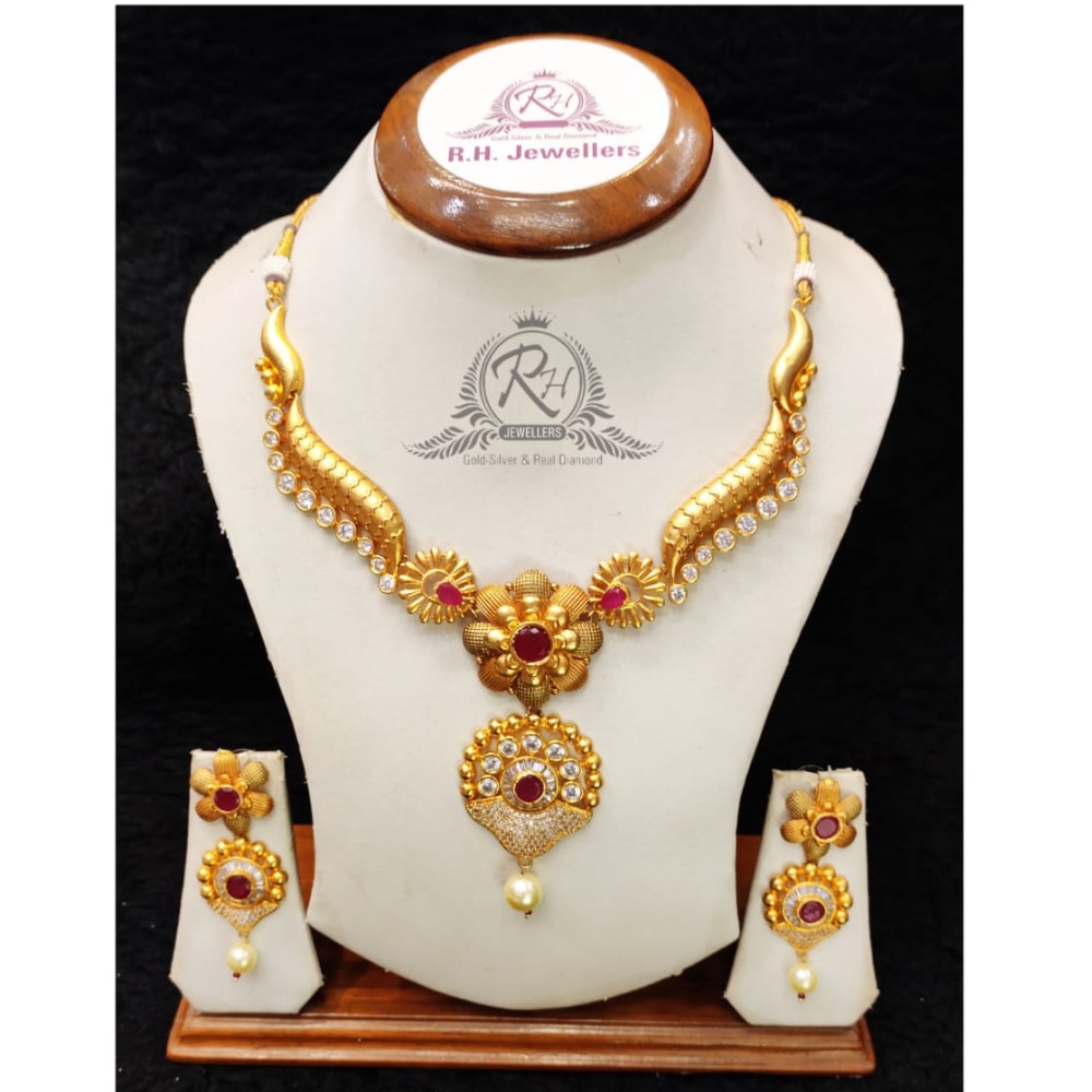 22 carat gold traditional ladies necklace set RH-LS509