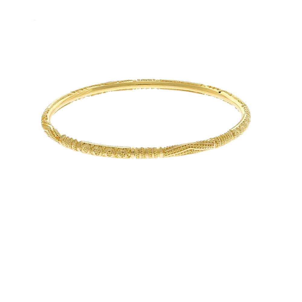 Alluring filigree gold bangles design