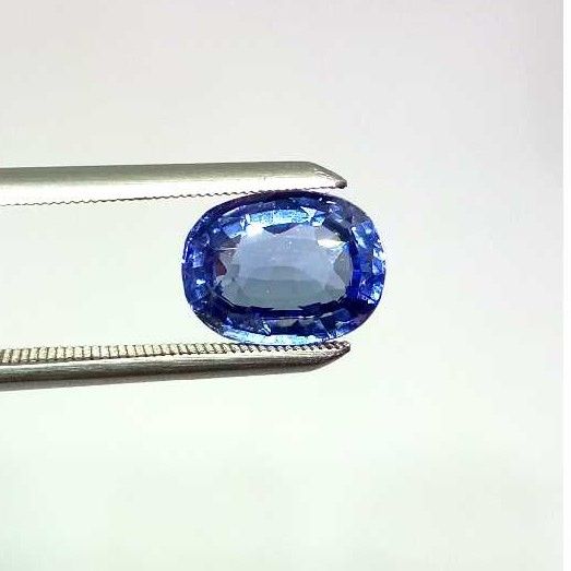 3.11ct oval blue blue-sapphire-neelam