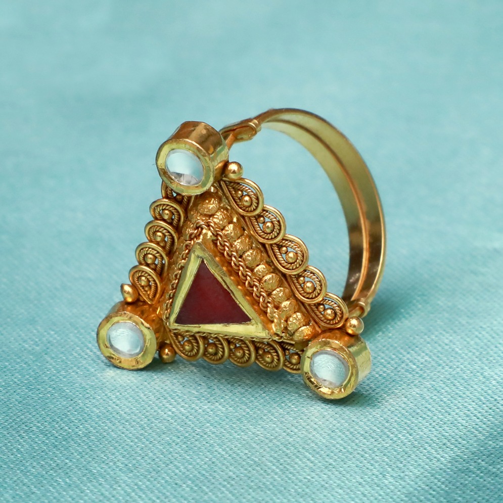 Splendid Diamonte Triangle Shape Cocktail Ring – Auraa Trends