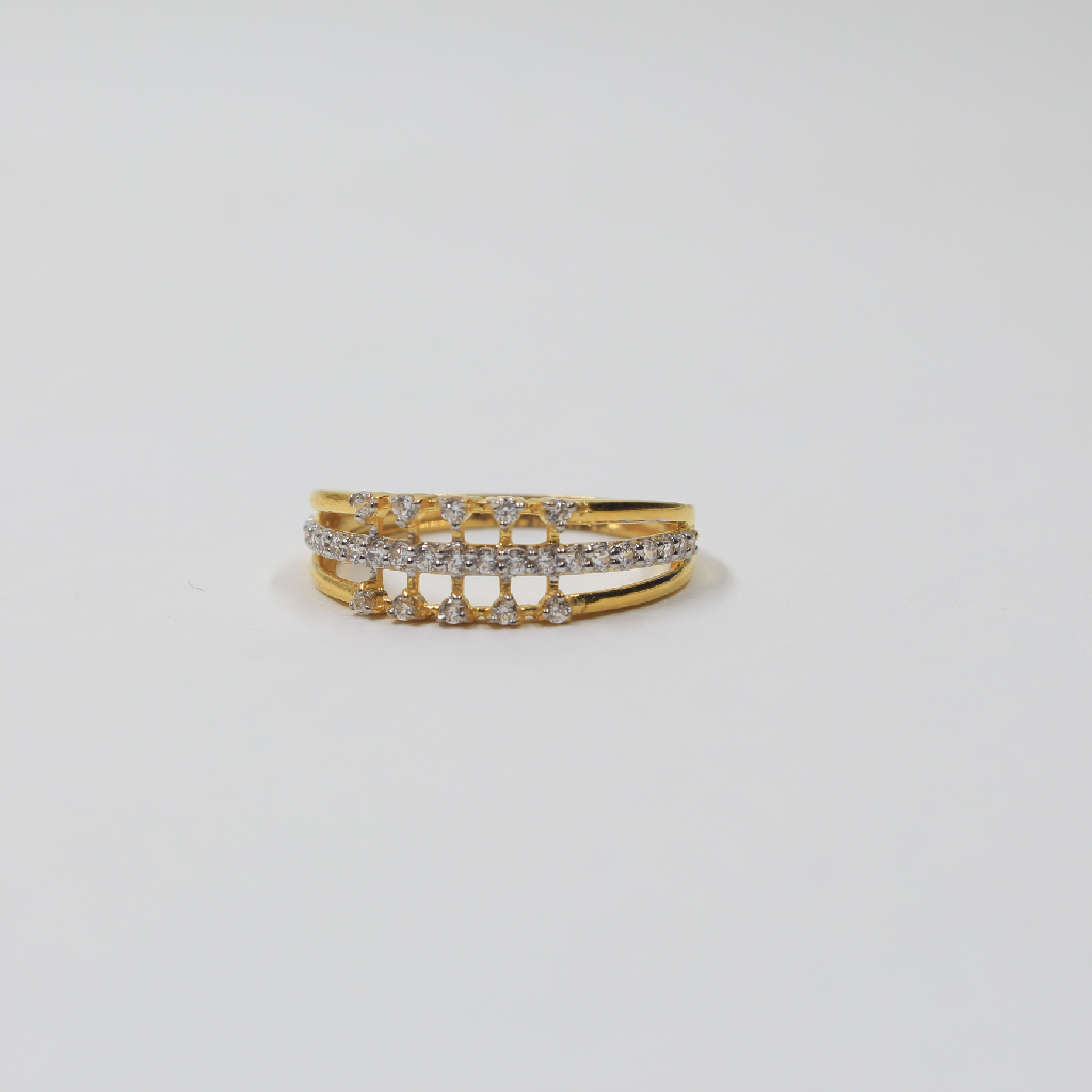 Gold Stylish Ladies Ring