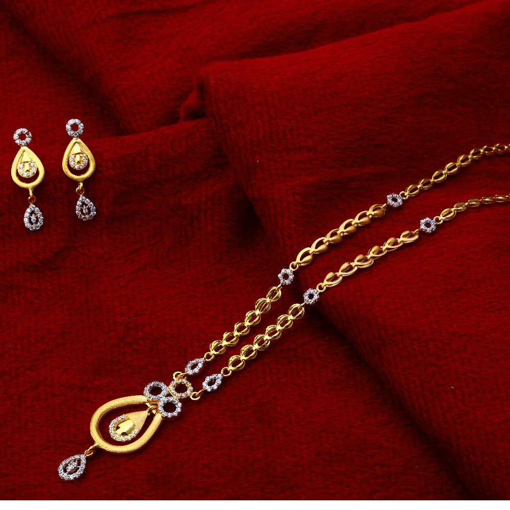 Real 22K gold chain necklace 21 Inches Gold Chain with Hallmark Weight 19.5  Gram